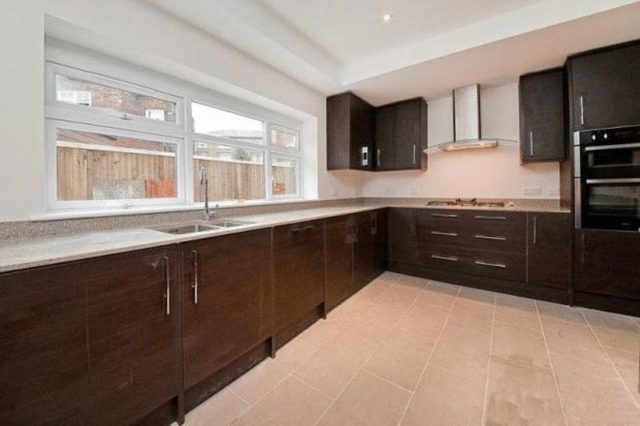  Image of 4 bedroom Terraced house to rent in Belsize Road London NW6 at Belsize Road Swiss Cottage London, NW6 4RY